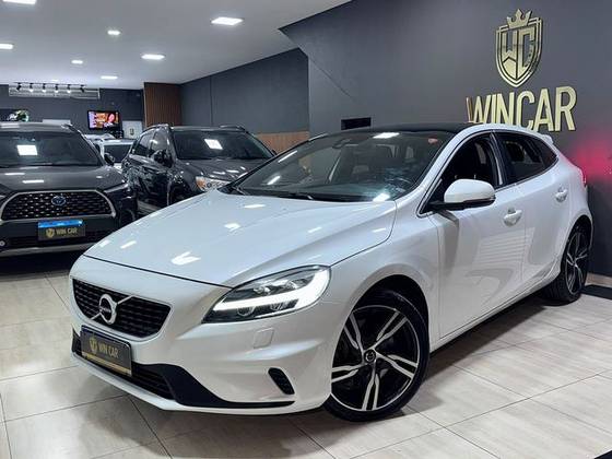 VOLVO V40 2.0 T5 R-DESIGN GASOLINA 4P AUTOMÁTICO VOLVO V40 2.0 T5 R-DESIGN GASOLINA 4P AUTOMÁTICO